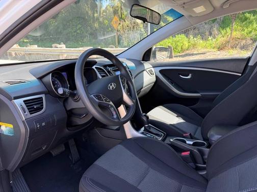 2016 Hyundai Elantra GT Base