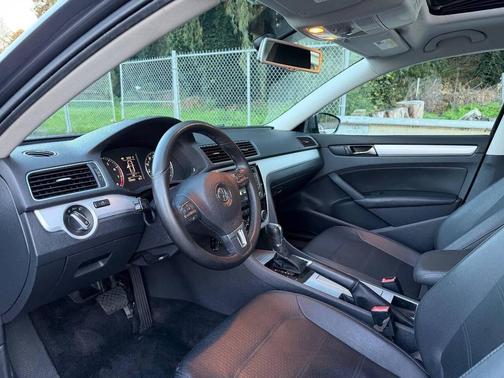 2012 Volkswagen Passat 2.5 SE