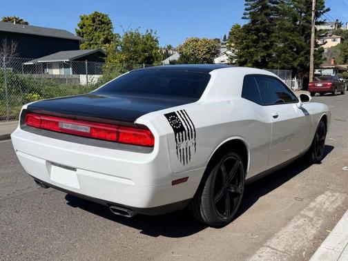 2013 Dodge Challenger SXT