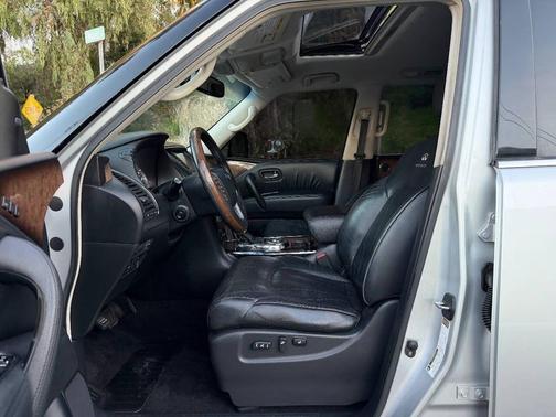 2011 INFINITI QX56 Base