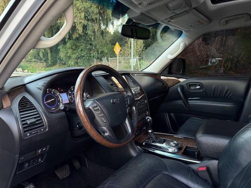 2011 INFINITI QX56 Base