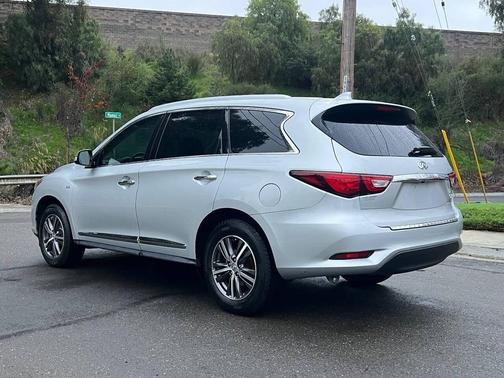 2017 INFINITI QX60 Base