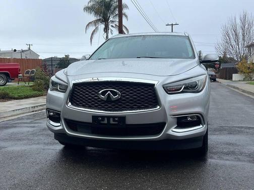 2017 INFINITI QX60 Base
