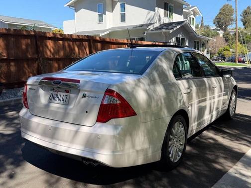 2010 Ford Fusion Hybrid Base