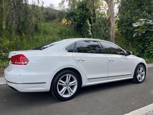 Candy White 2012 Volkswagen Passat 2.0 TDI SEL Premium