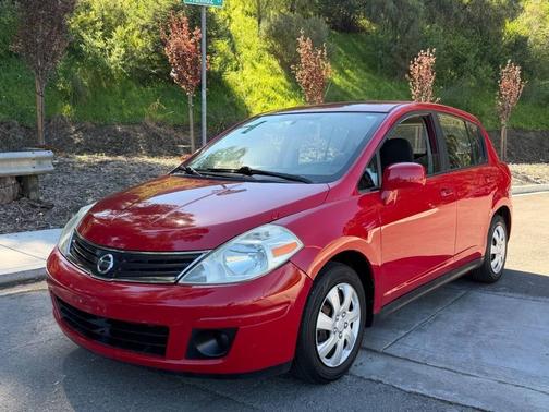 2012 Nissan Versa 1.8 S