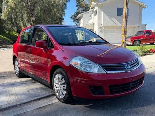 2012 Nissan Versa 1.8 S