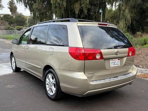 2006 Toyota Sienna XLE