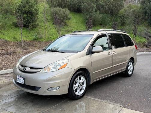 2006 Toyota Sienna XLE