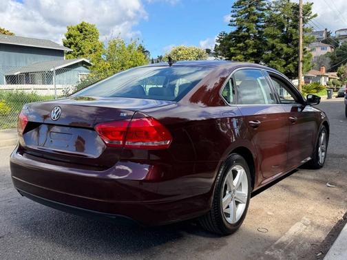 2013 Volkswagen Passat 2.5 SE
