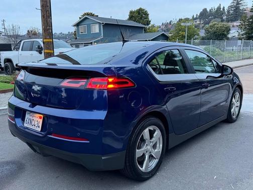 2013 Chevrolet Volt Base