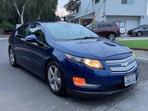 2013 Chevrolet Volt Base