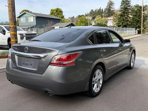 2015 Nissan Altima 2.5 SV