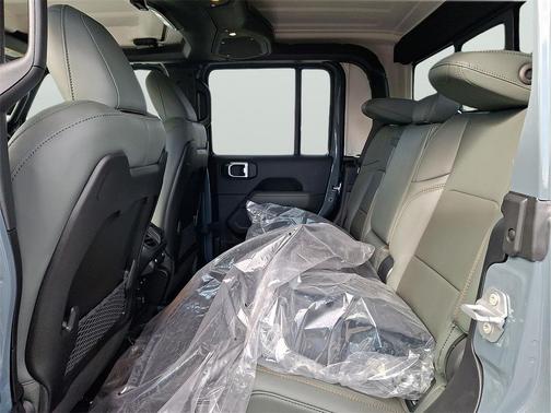 2026 Jeep Gladiator Mojave 4x4