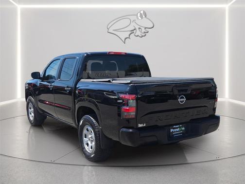 Super Black 2022 Nissan Frontier S