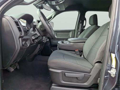 2026 RAM 2500 Tradesman Crew Cab 4x4 6'4' Box