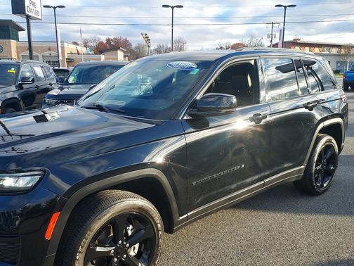 2023 Jeep Grand Cherokee Altitude