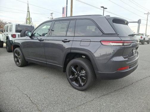 2025 Jeep Grand Cherokee Altitude