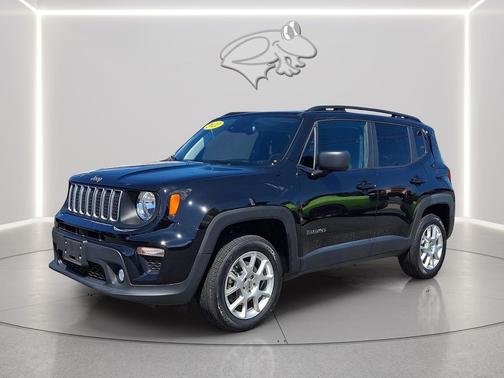 Black Clearcoat 2022 Jeep Renegade Latitude