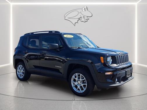 Black Clearcoat 2022 Jeep Renegade Latitude