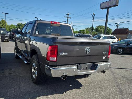 Granite Crystal Metallic Clearcoat 2015 RAM 1500 Big Horn