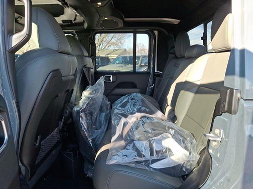 2026 Jeep Gladiator Mojave X 4x4