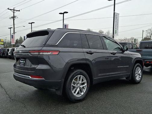 2026 Jeep Grand Cherokee Altitude