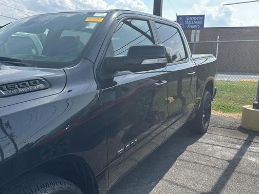 Diamond Black Crystal Pearlcoat 2020 RAM 1500 Big Horn/Lone Star