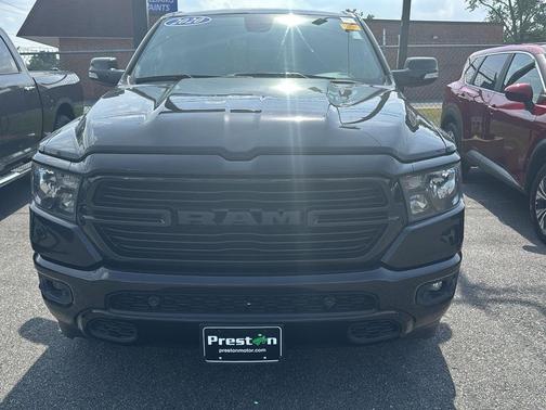 Diamond Black Crystal Pearlcoat 2020 RAM 1500 Big Horn/Lone Star