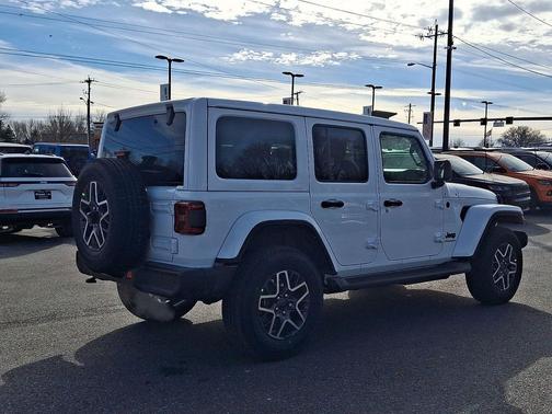 2026 Jeep Wrangler 4-Door Sahara 4x4