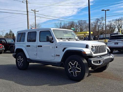 2026 Jeep Wrangler 4-Door Sahara 4x4