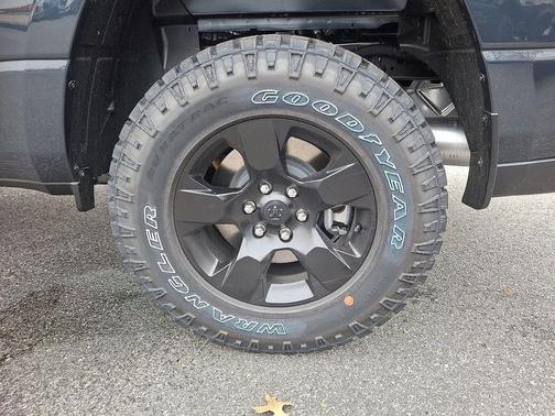 2025 RAM 1500 Warlock Crew Cab 4x4 5'7' Box