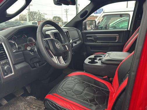 2022 RAM 1500 Classic Warlock Quad Cab 4x4 6'4' Box