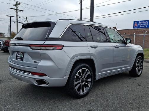 2022 Jeep Grand Cherokee Overland
