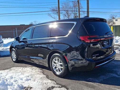 2025 Chrysler Pacifica L