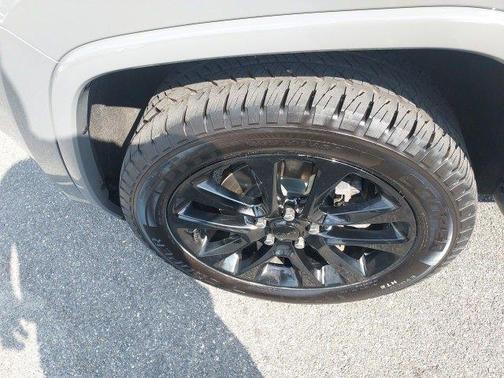 2022 Jeep Grand Cherokee Laredo