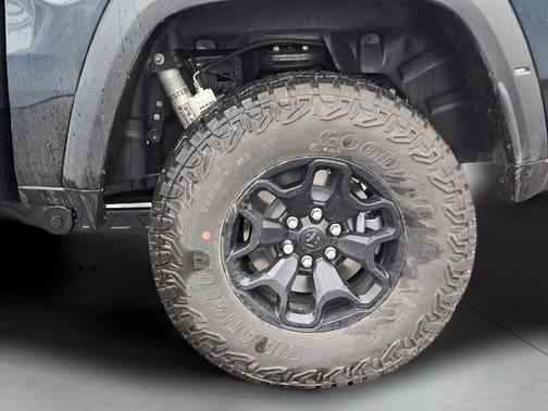 2026 RAM 1500 RHO Crew Cab 4x4 5'7' Box