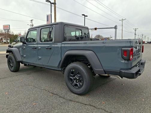 2026 Jeep Gladiator Sport