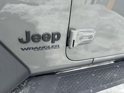 2022 Jeep Wrangler Unlimited Sport