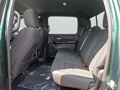 Serrano Green Metallic 2026 RAM 1500 Express