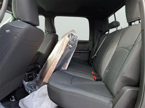 2026 RAM 2500 Warlock Crew Cab 4x4 6'4' Box