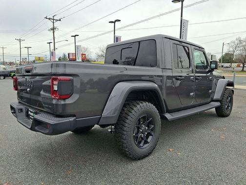 2025 Jeep Gladiator High Tide