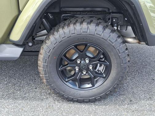 2025 Jeep Gladiator High Tide