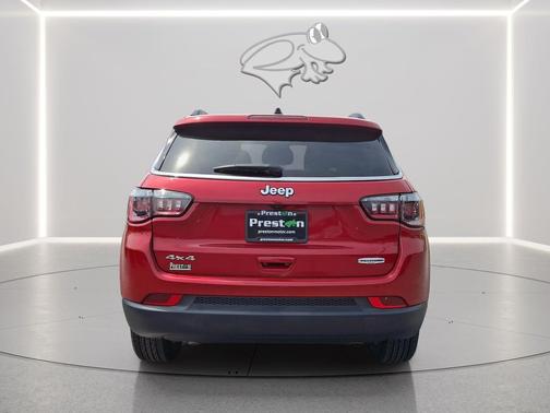 Red Hot Pearlcoat 2025 Jeep Compass Latitude