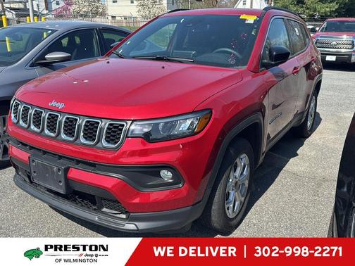 Red Hot Pearlcoat 2025 Jeep Compass Latitude