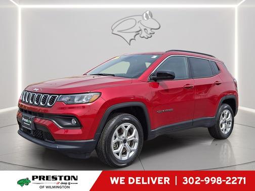 Red Hot Pearlcoat 2025 Jeep Compass Latitude