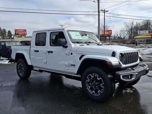 2026 Jeep Gladiator Sahara 4x4