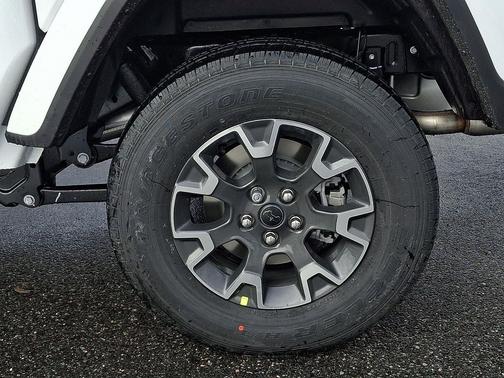 2026 Jeep Gladiator Sahara 4x4