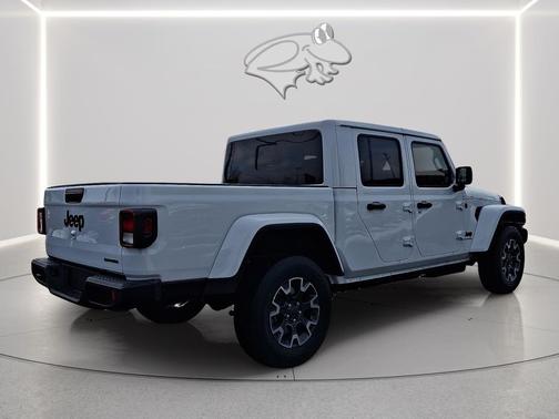2026 Jeep Gladiator Sahara 4x4
