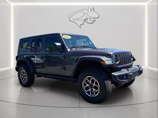Granite Crystal Metallic Clearcoat 2025 Jeep Wrangler Rubicon